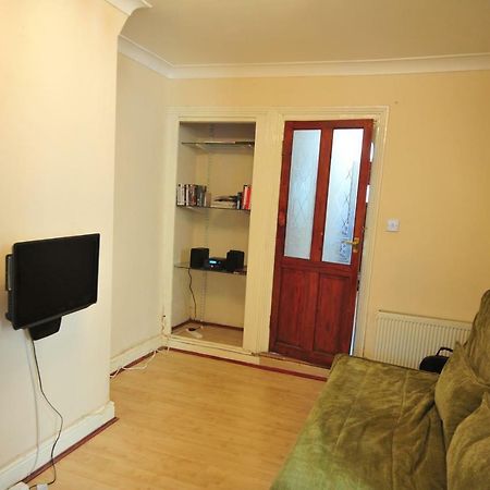East End London Garden Flat Lägenhet Exteriör bild