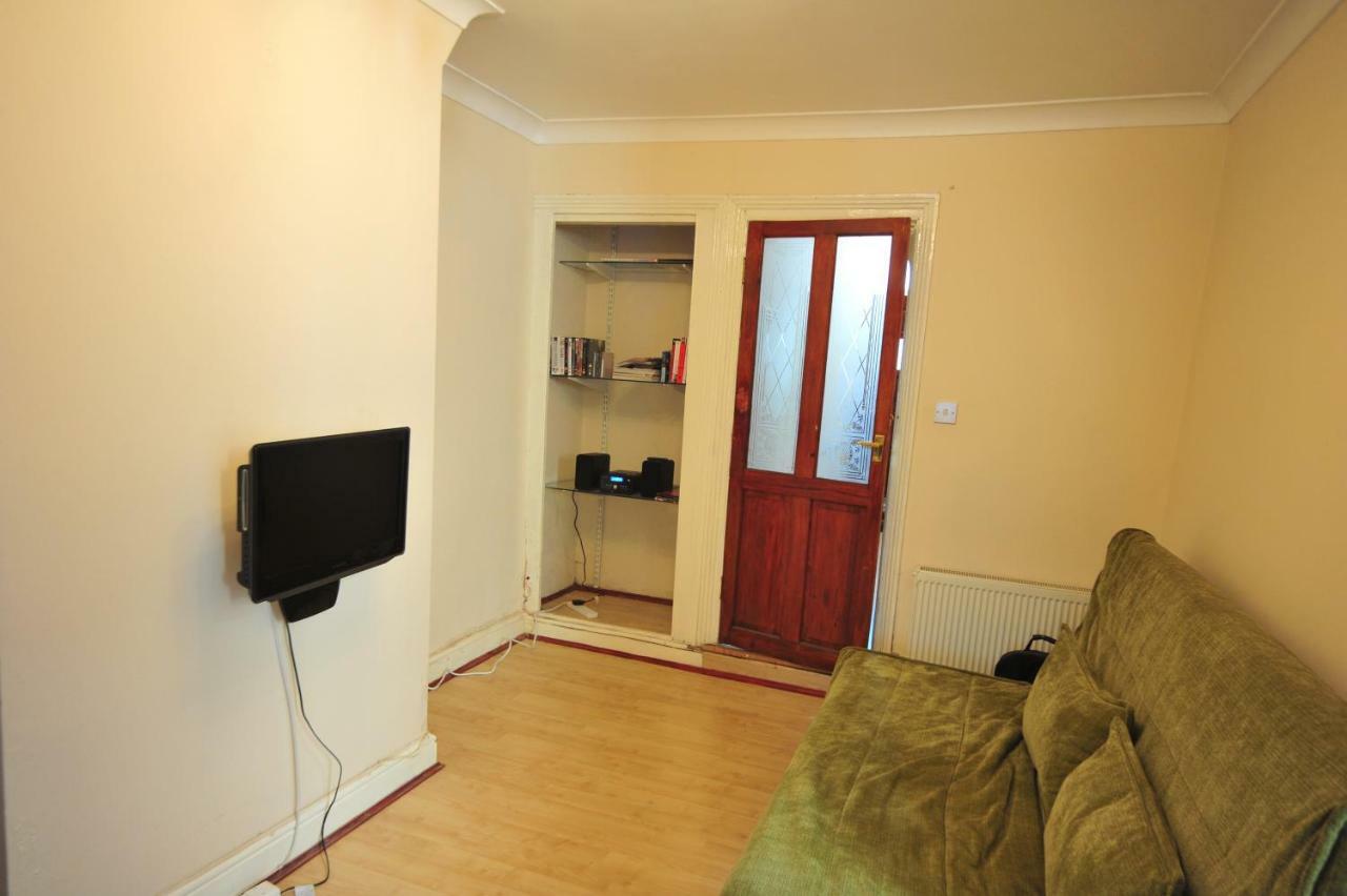 East End London Garden Flat Lägenhet Exteriör bild